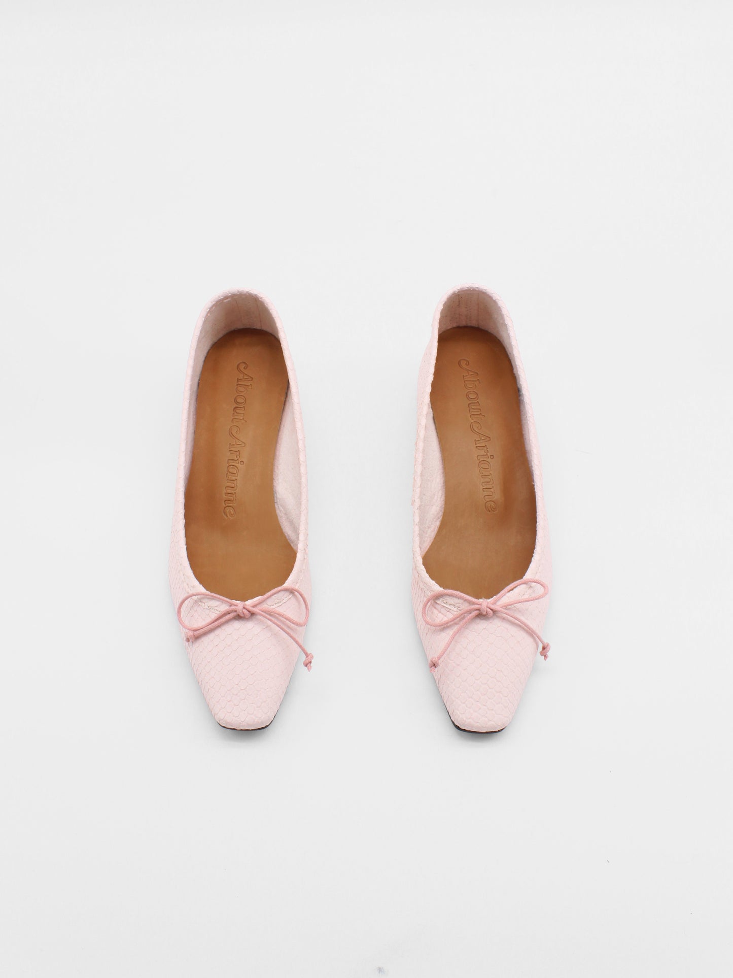 About Arianne low heel ballerina in embossed pink