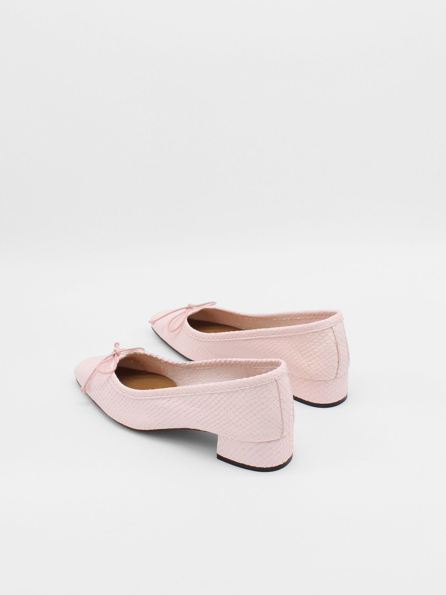About Arianne low heel ballerina in embossed pink