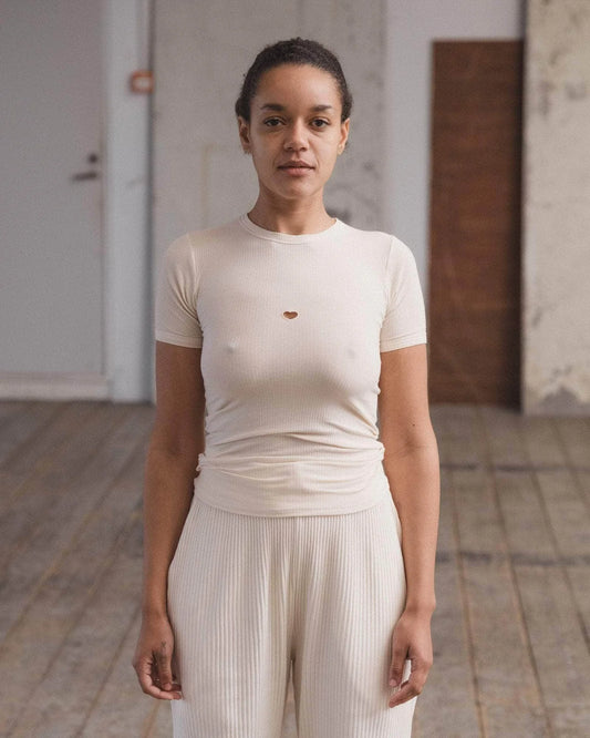 Heart shortsleeve tee in undyed