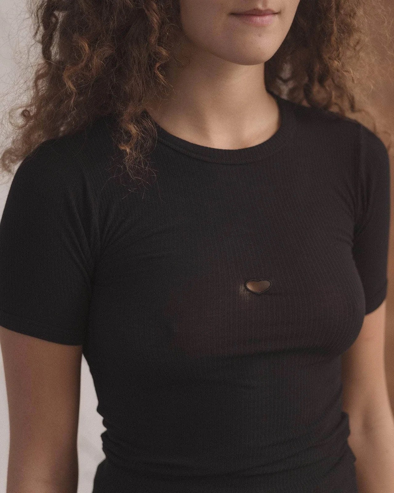 Heart short sleeve top in black