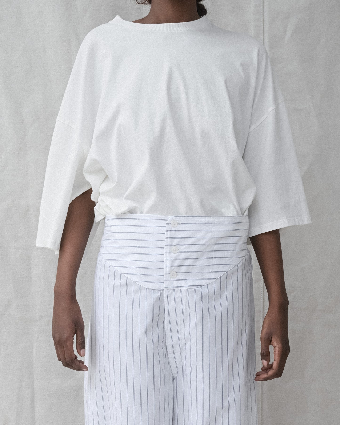 Pin tee by Baserange
