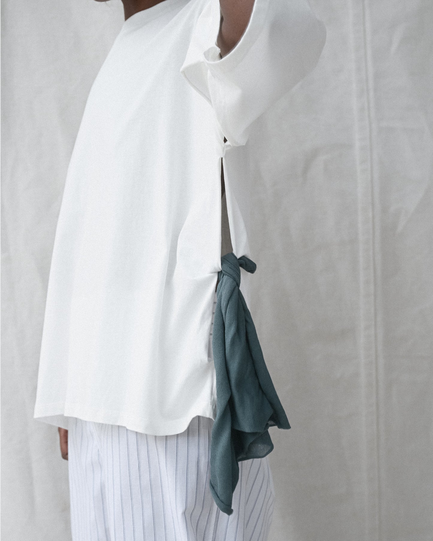 Pin tee by Baserange