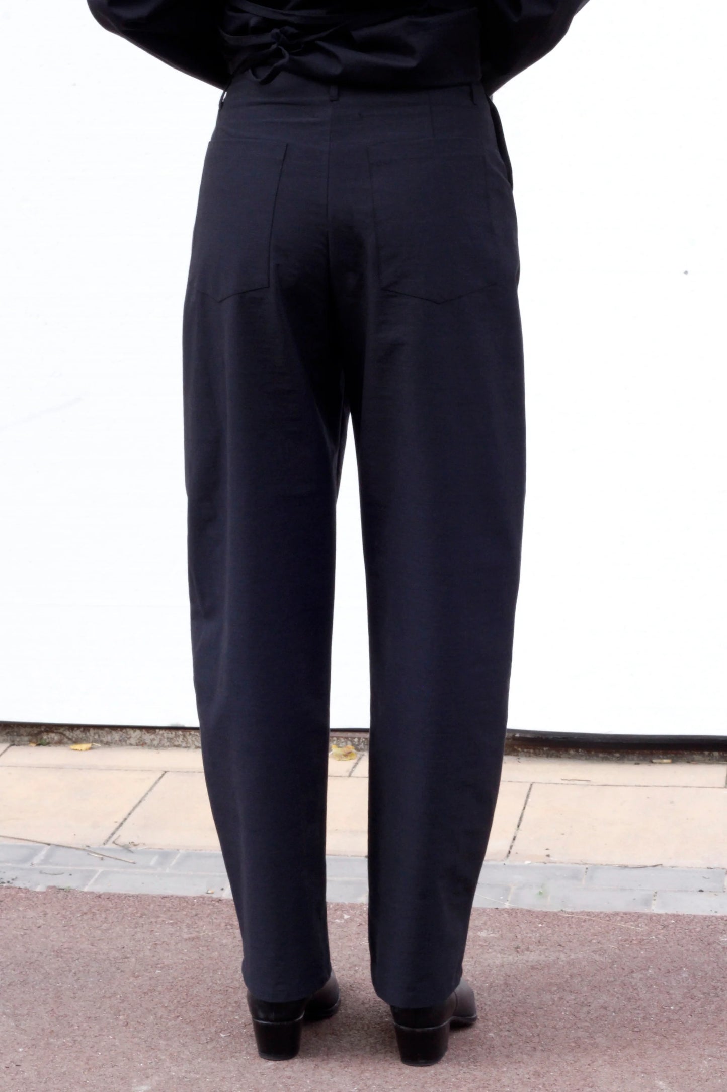 Glass trousers