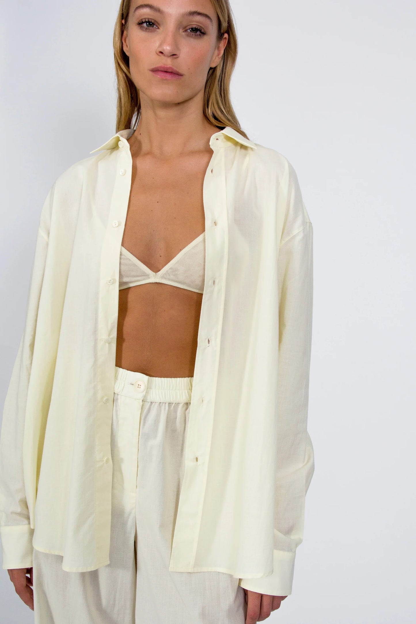 Violeta bra in light yellow