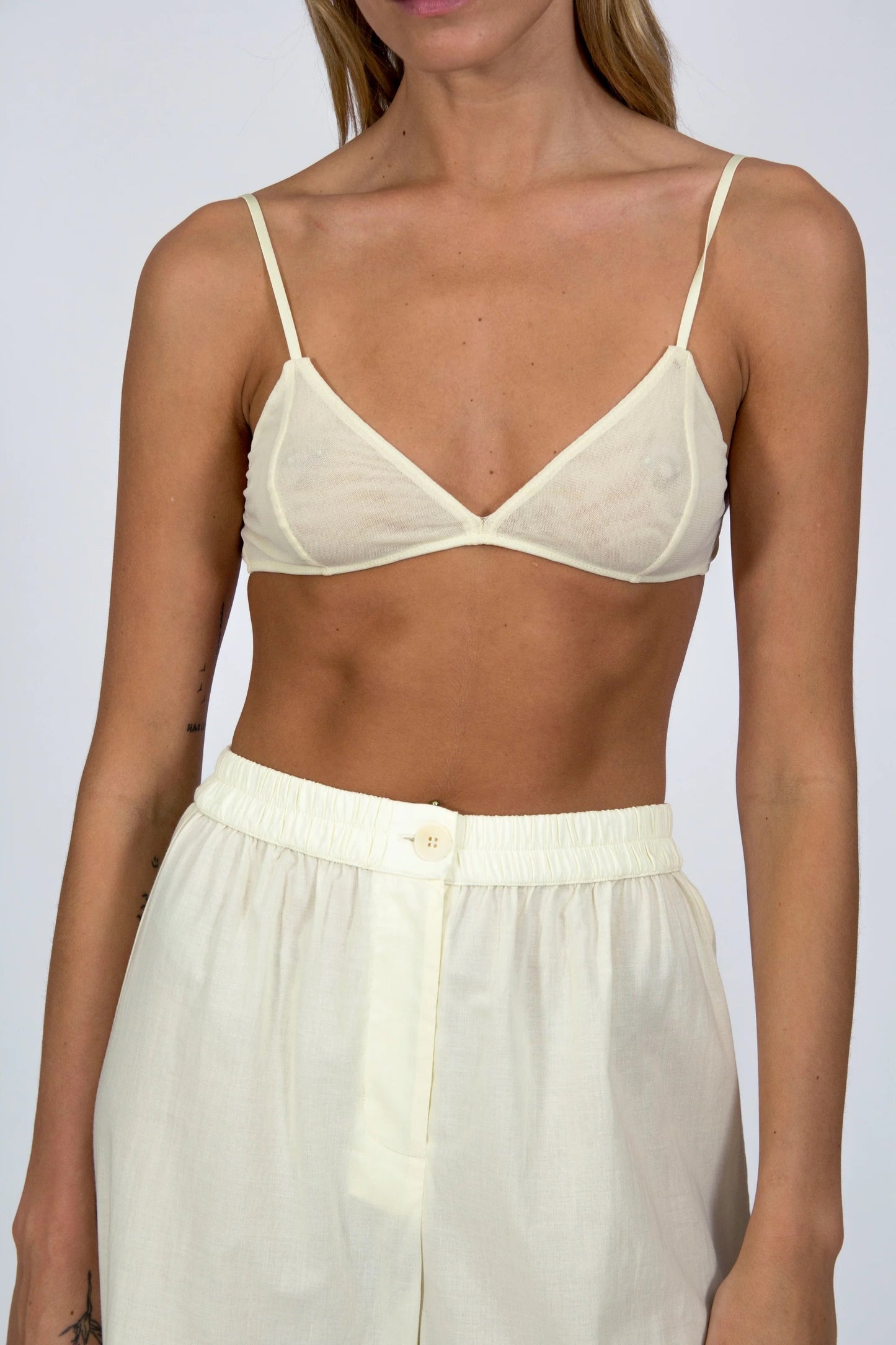 Violeta bra in light yellow