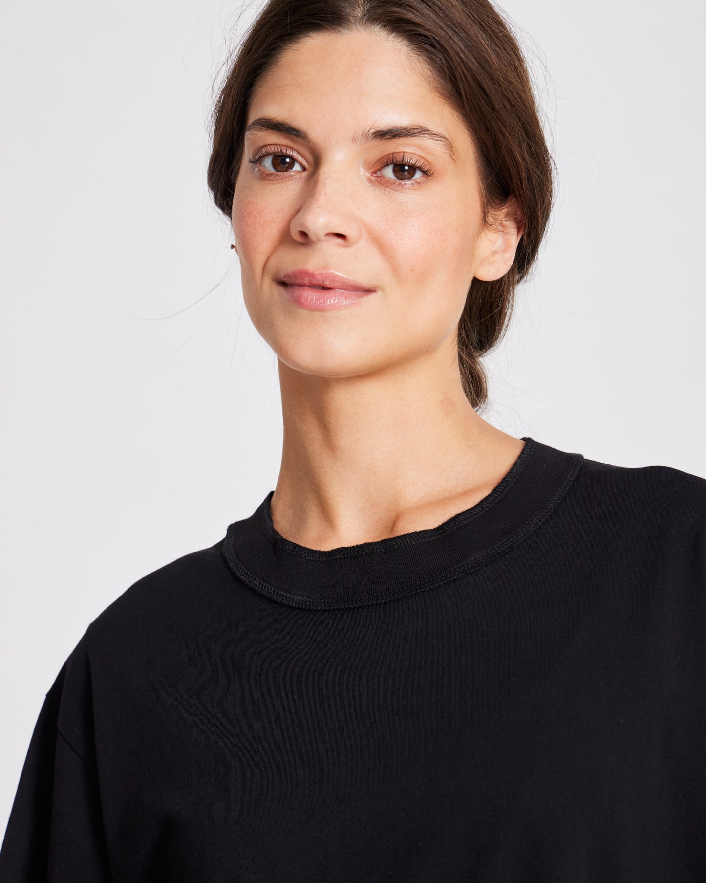 Maya tee in black