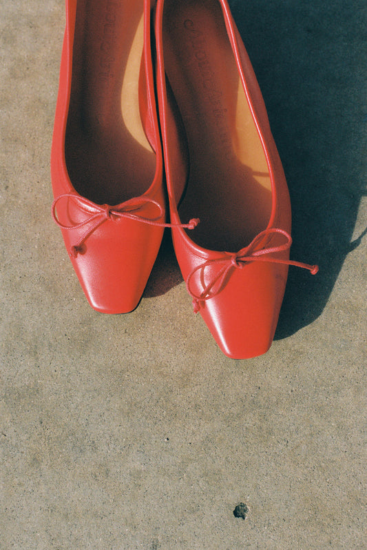 About Arianne low heel ballerina in smooth red leather