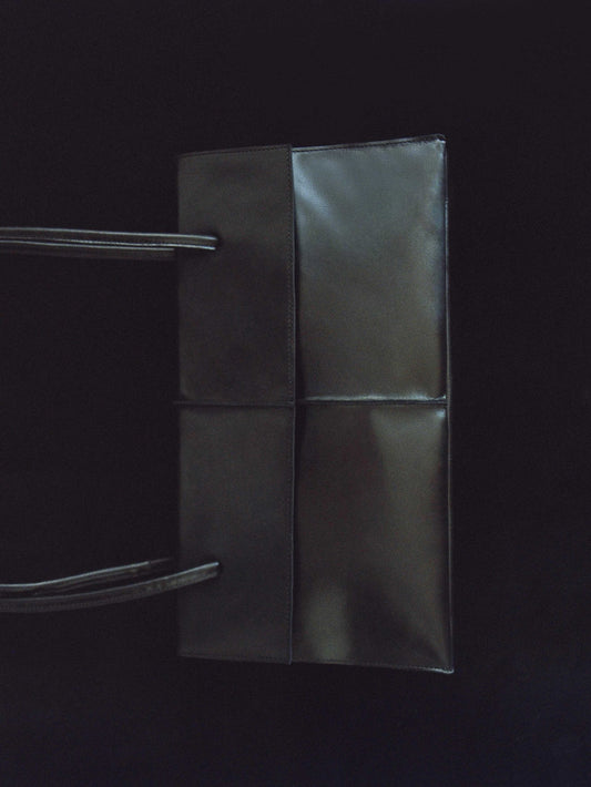 Pascal bag in black