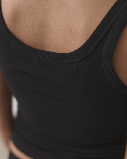 Heart tank in black