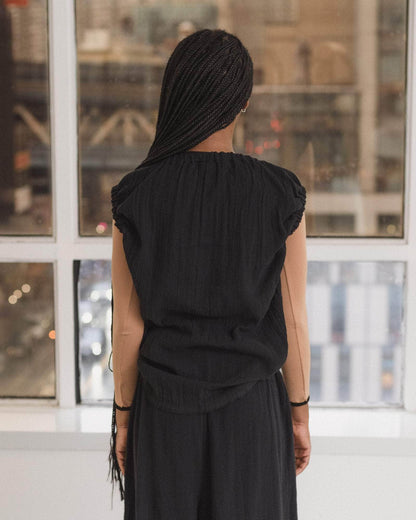 Mia top in black linen