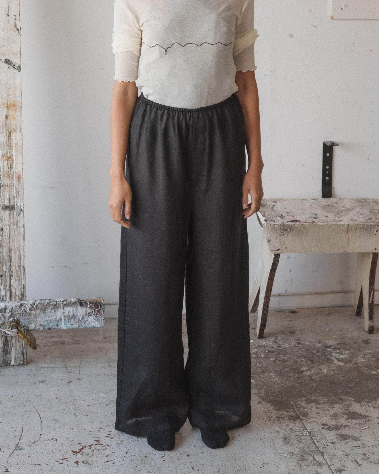 Stoa pants in black linen