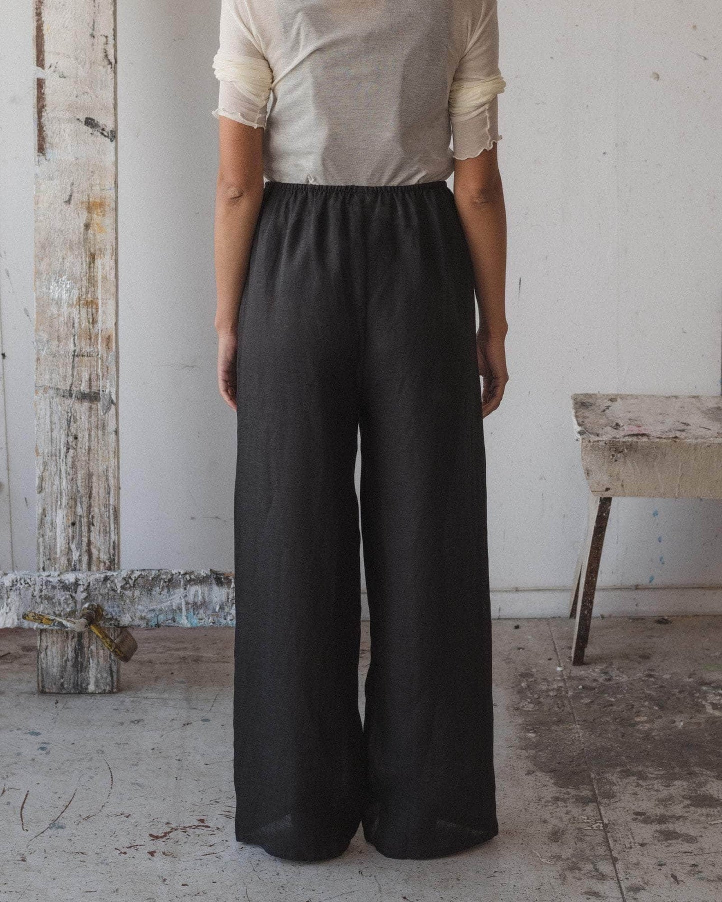 Stoa pants in black linen