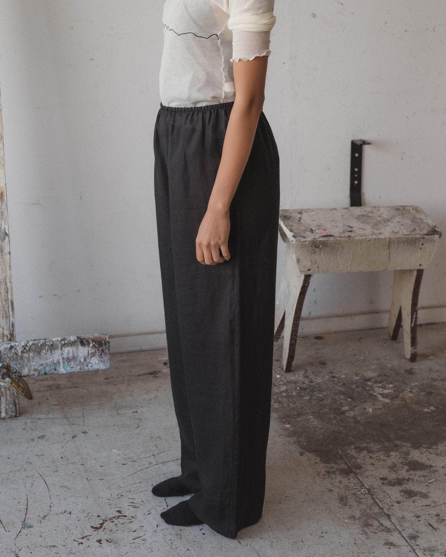 Stoa pants in black linen