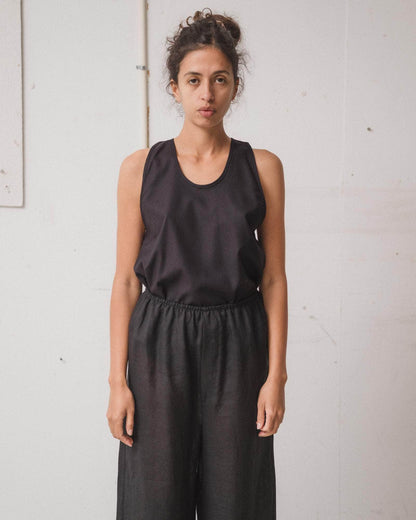Stoa pants in black linen