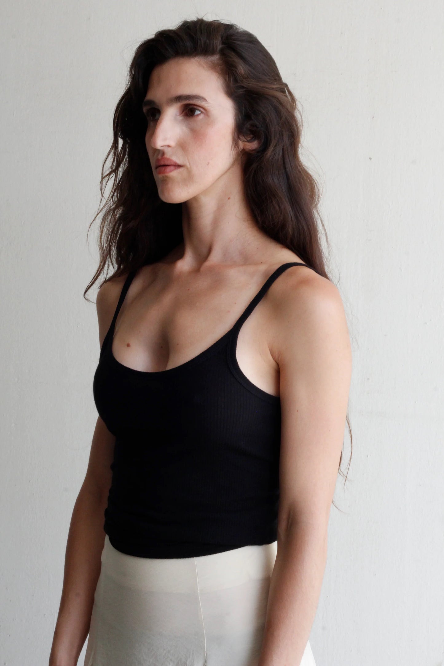 Dynamic top in black