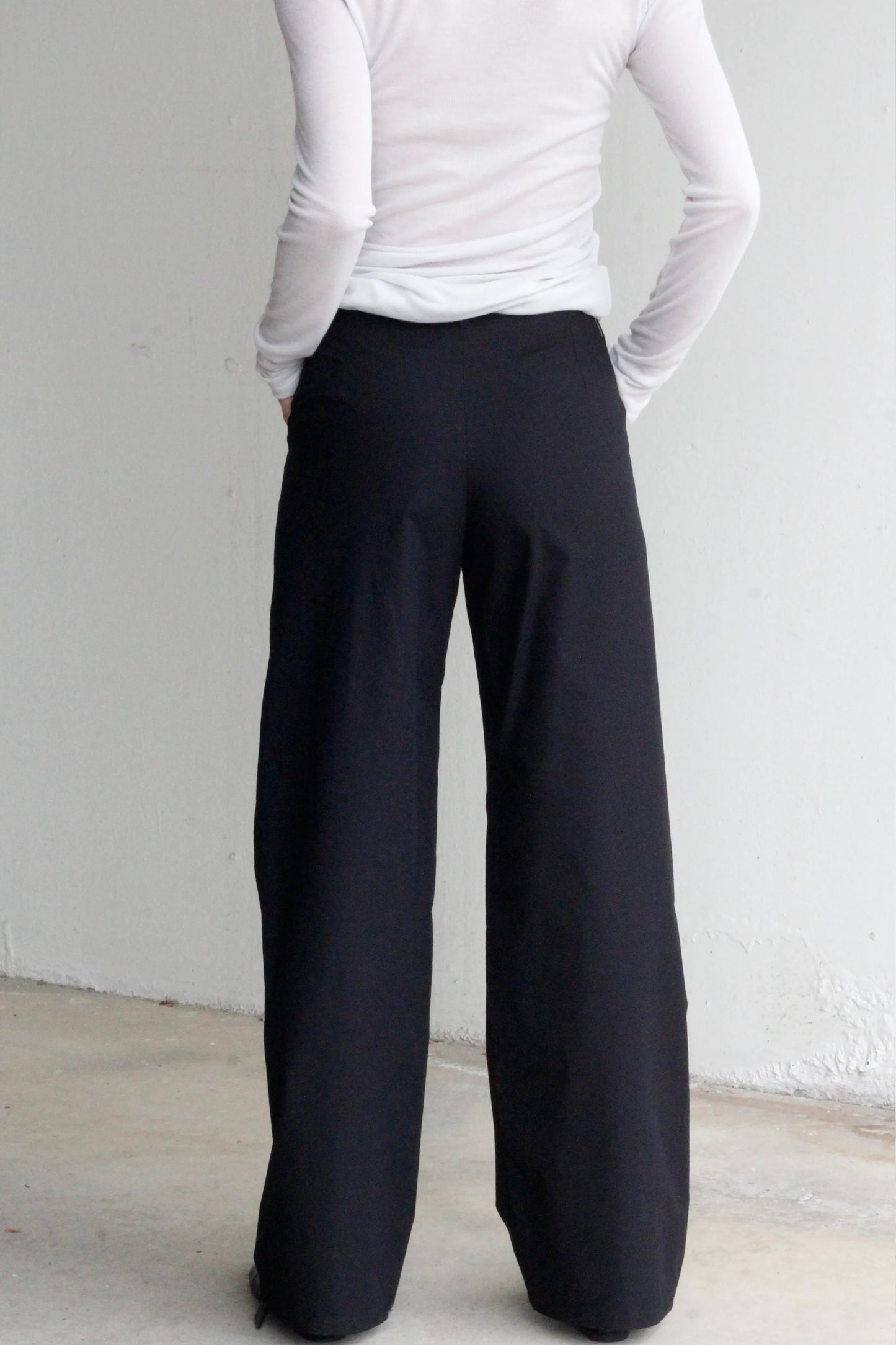 Echo trousers in black