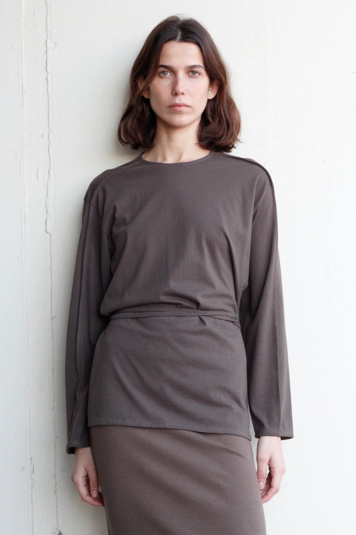 Fragile top in brown