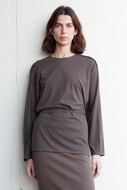 Fragile top in brown