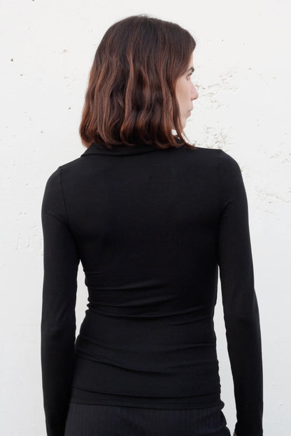 Frame top in black