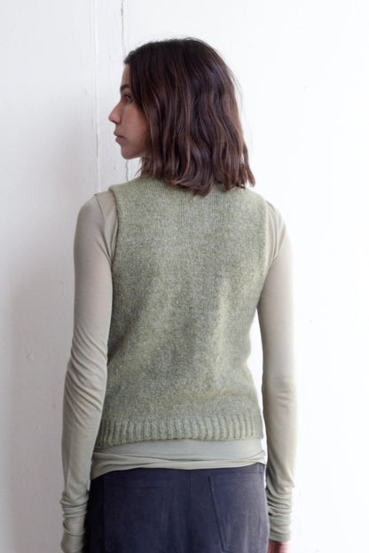 Lima vest in green