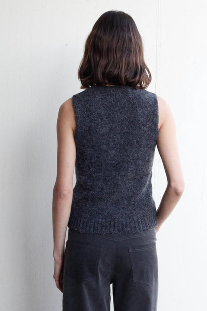 Lima vest in dark grey