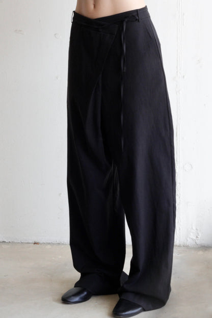 Nuage trousers in black