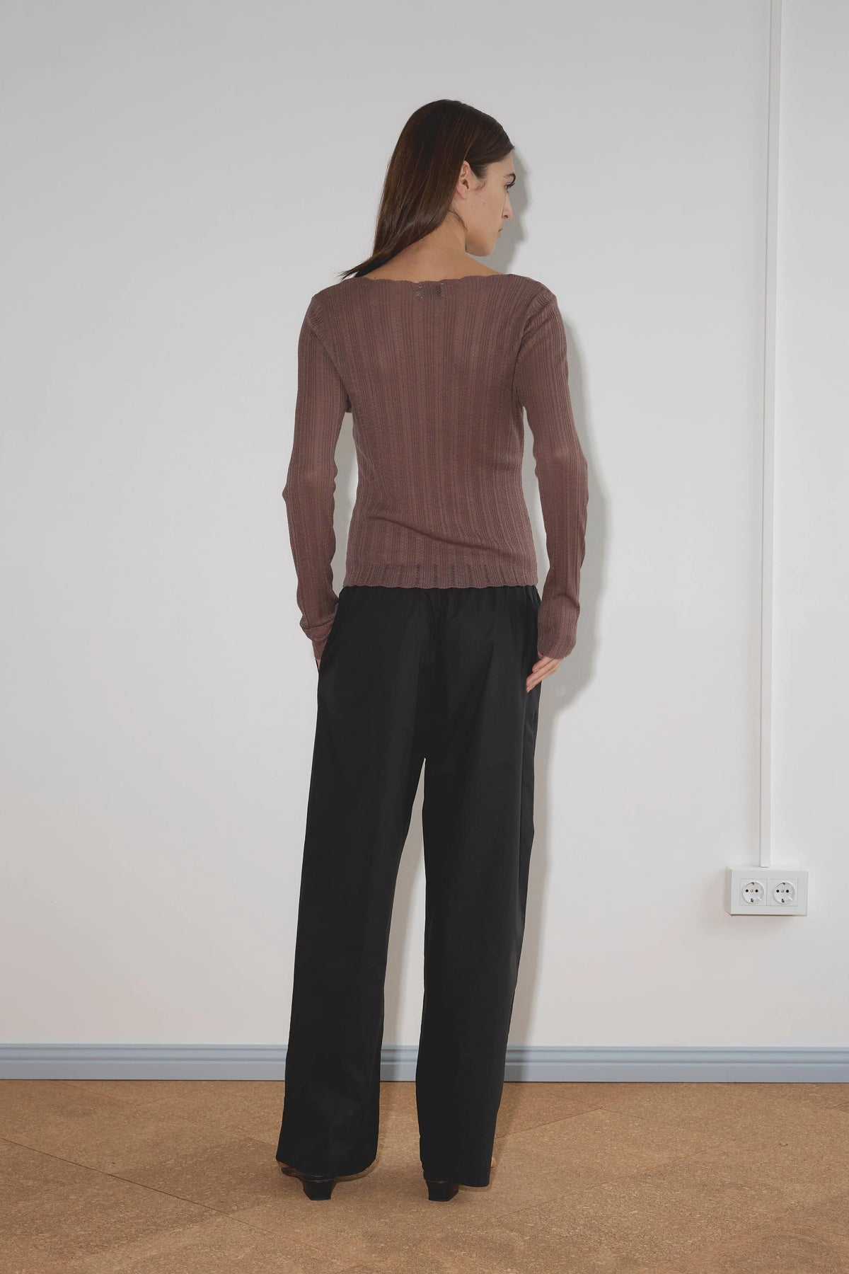 Ease trousers in black