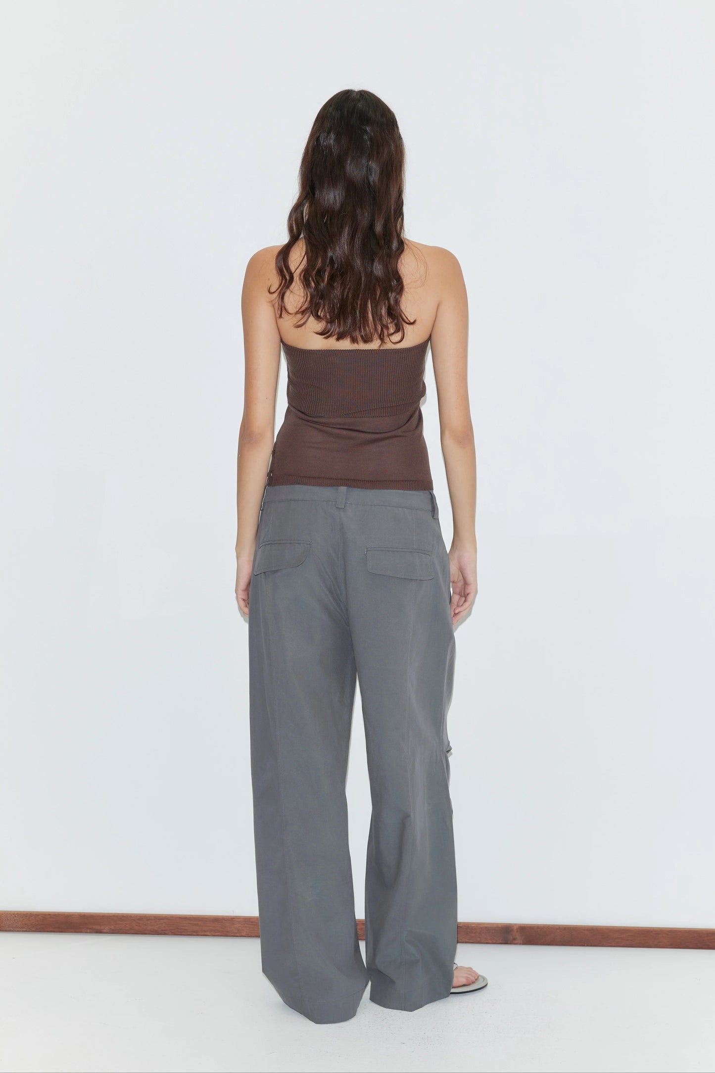Panel leg pant in charcoal