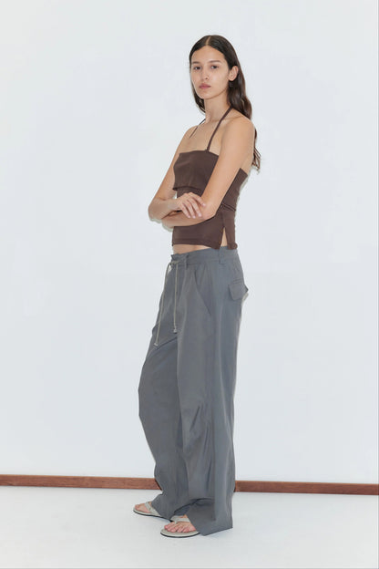 Panel leg pant in charcoal