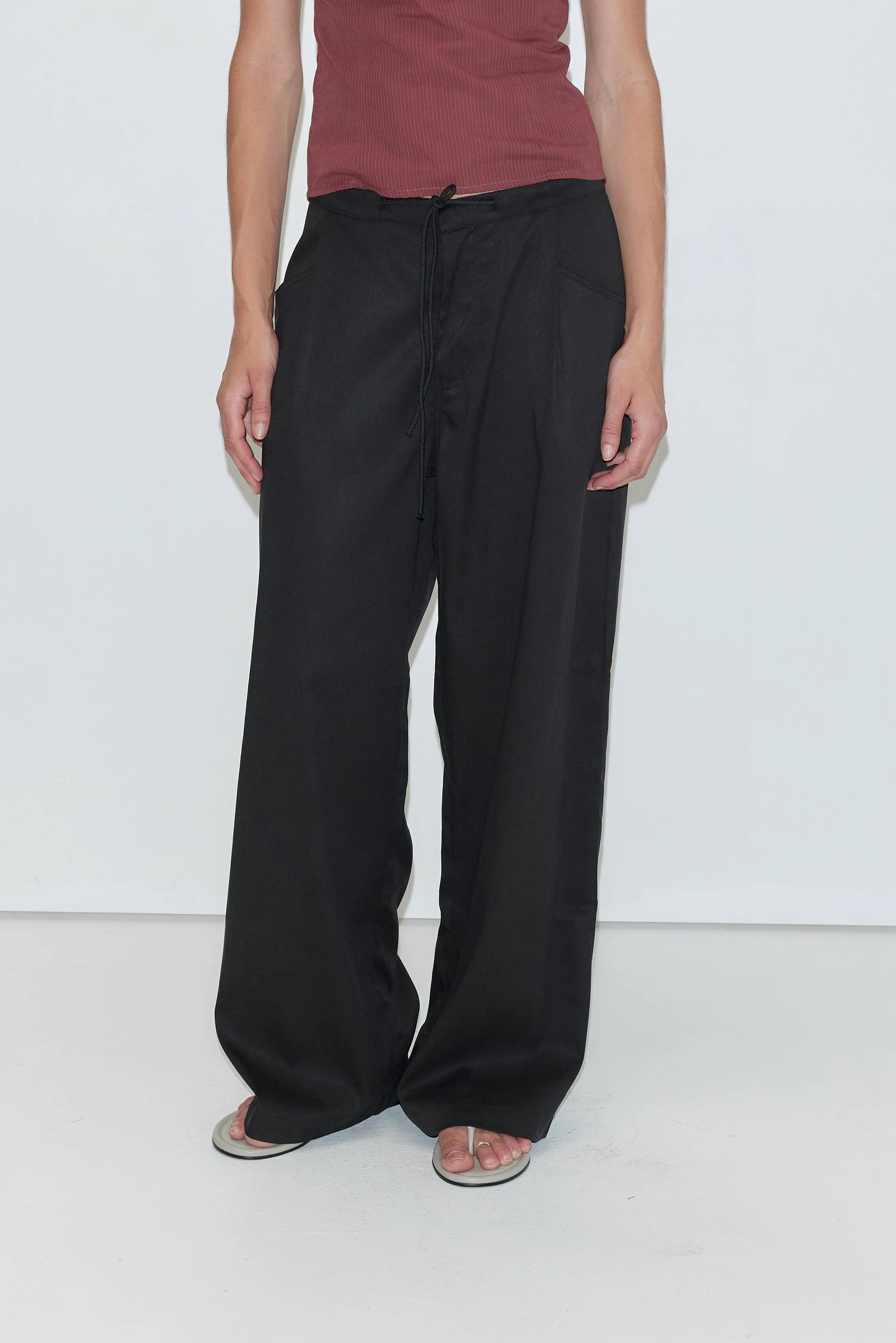 Tencel pant in black