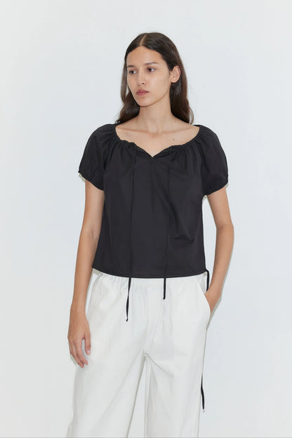 Tie top in black