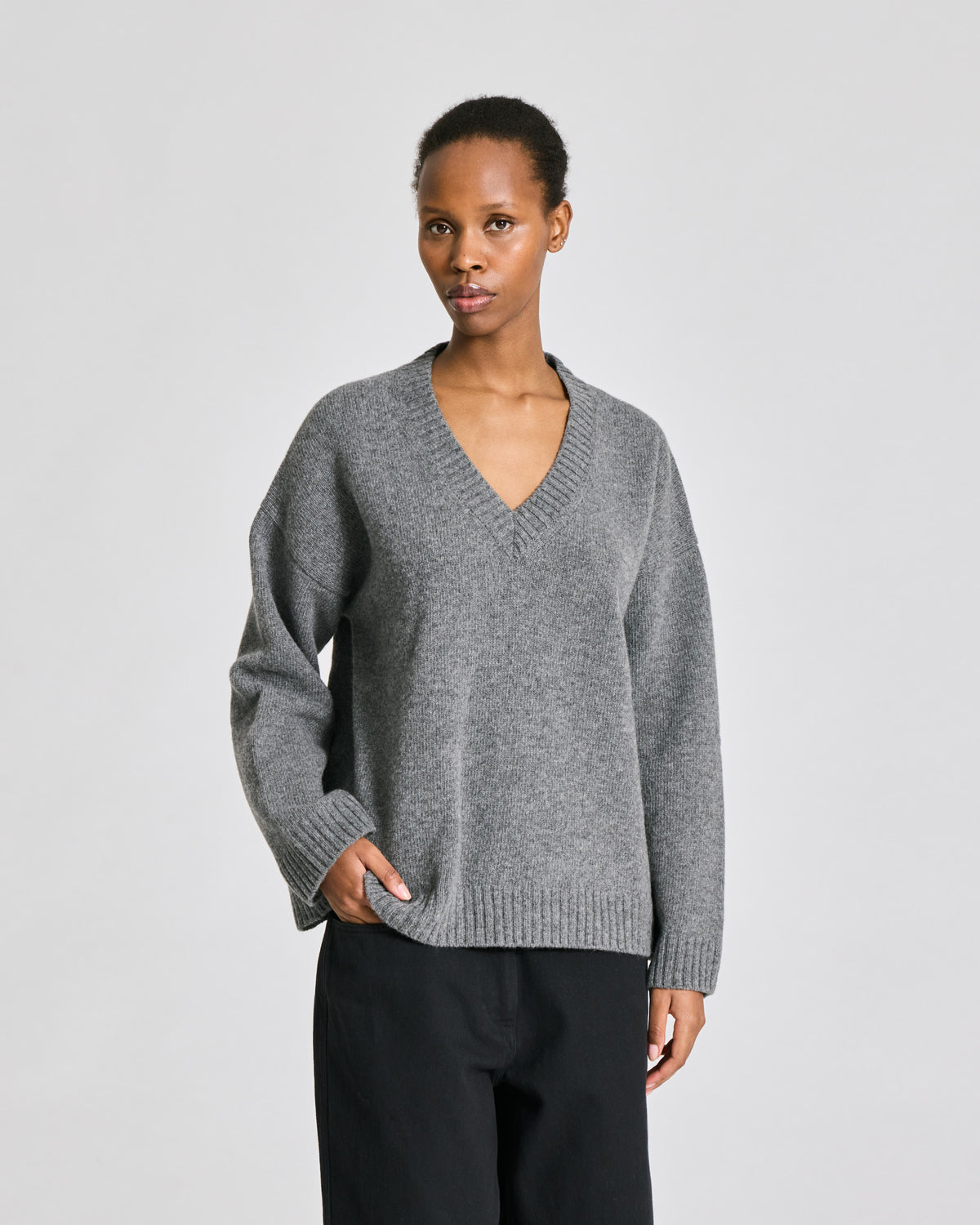 Elvira v-neck knit in grey melange