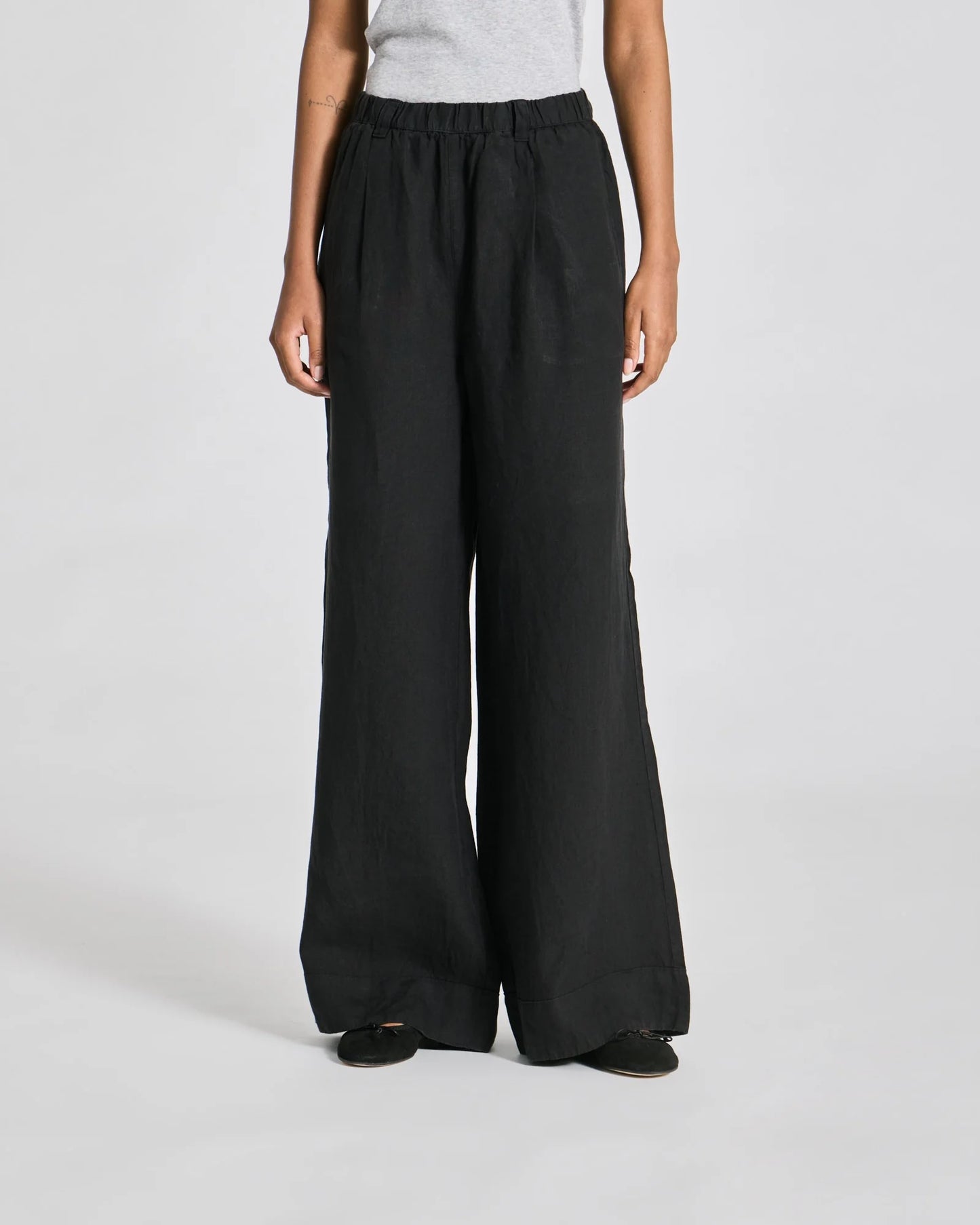 Leonora linen pants in black