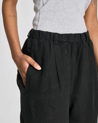 Leonora linen pants in black