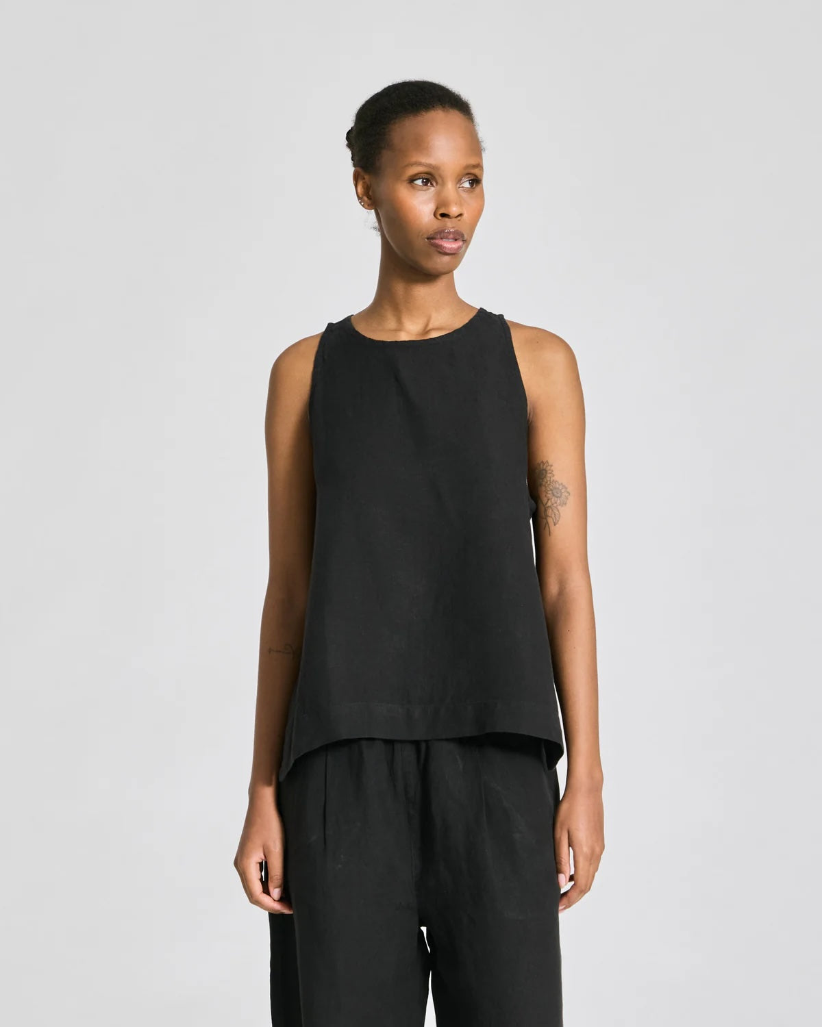 Mia Maya linen top in black