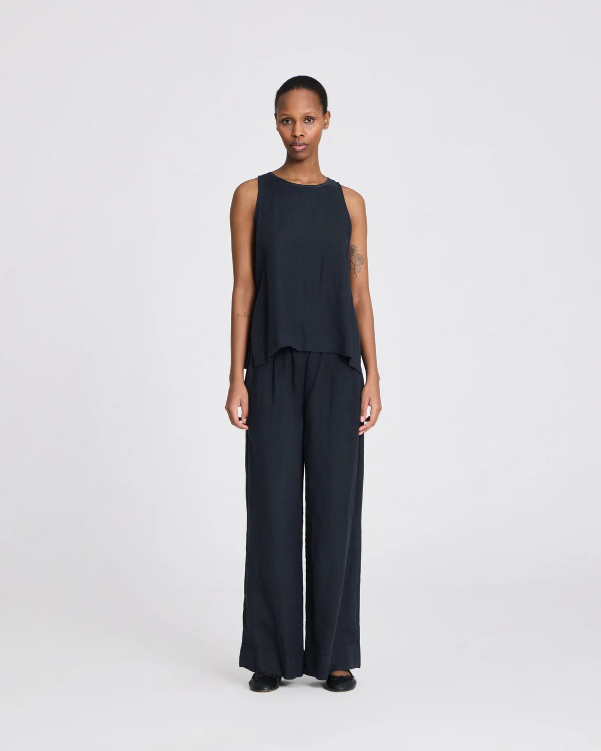 Mia Maya linen top in black