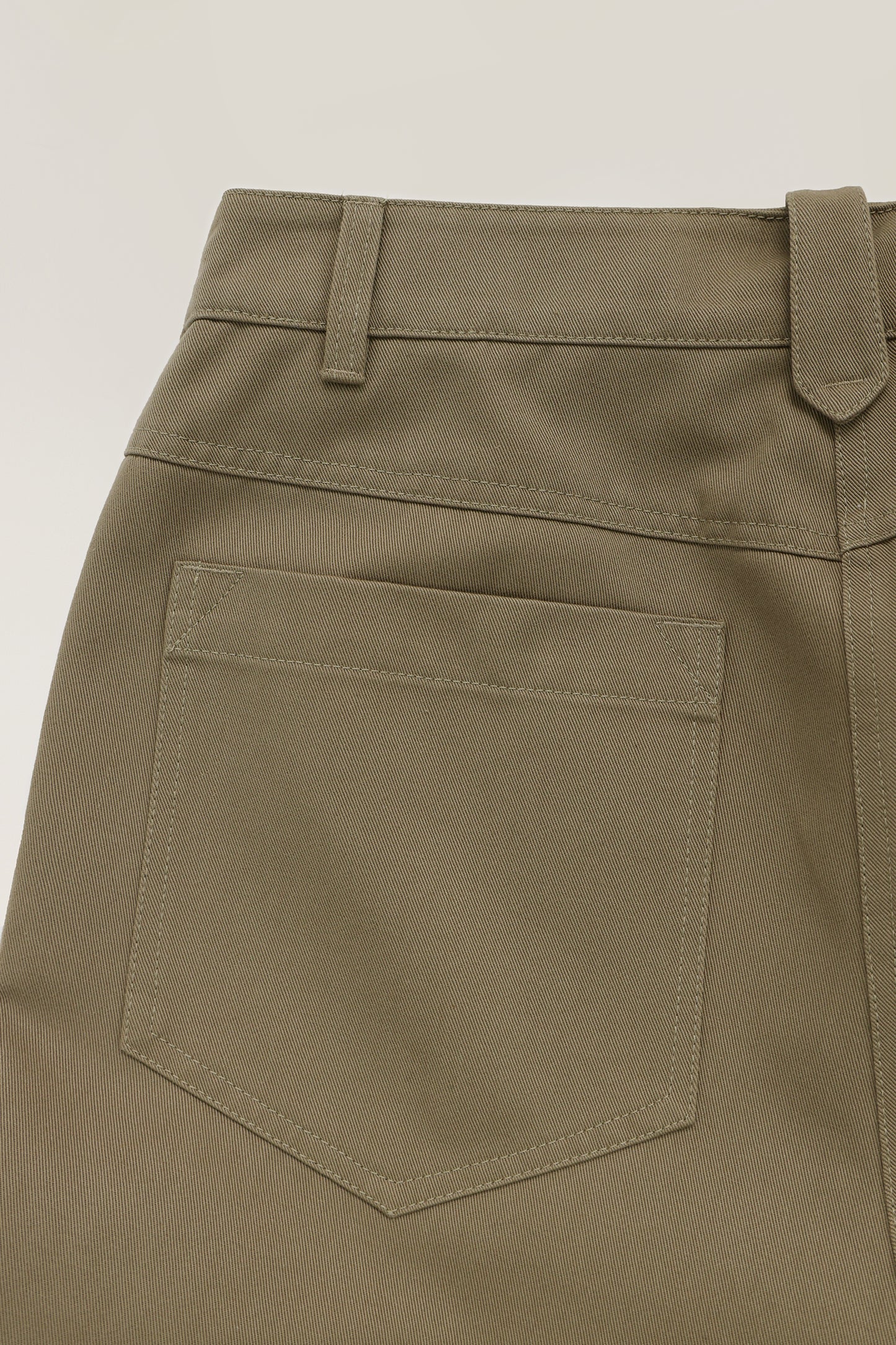Bas loose trouser in khaki