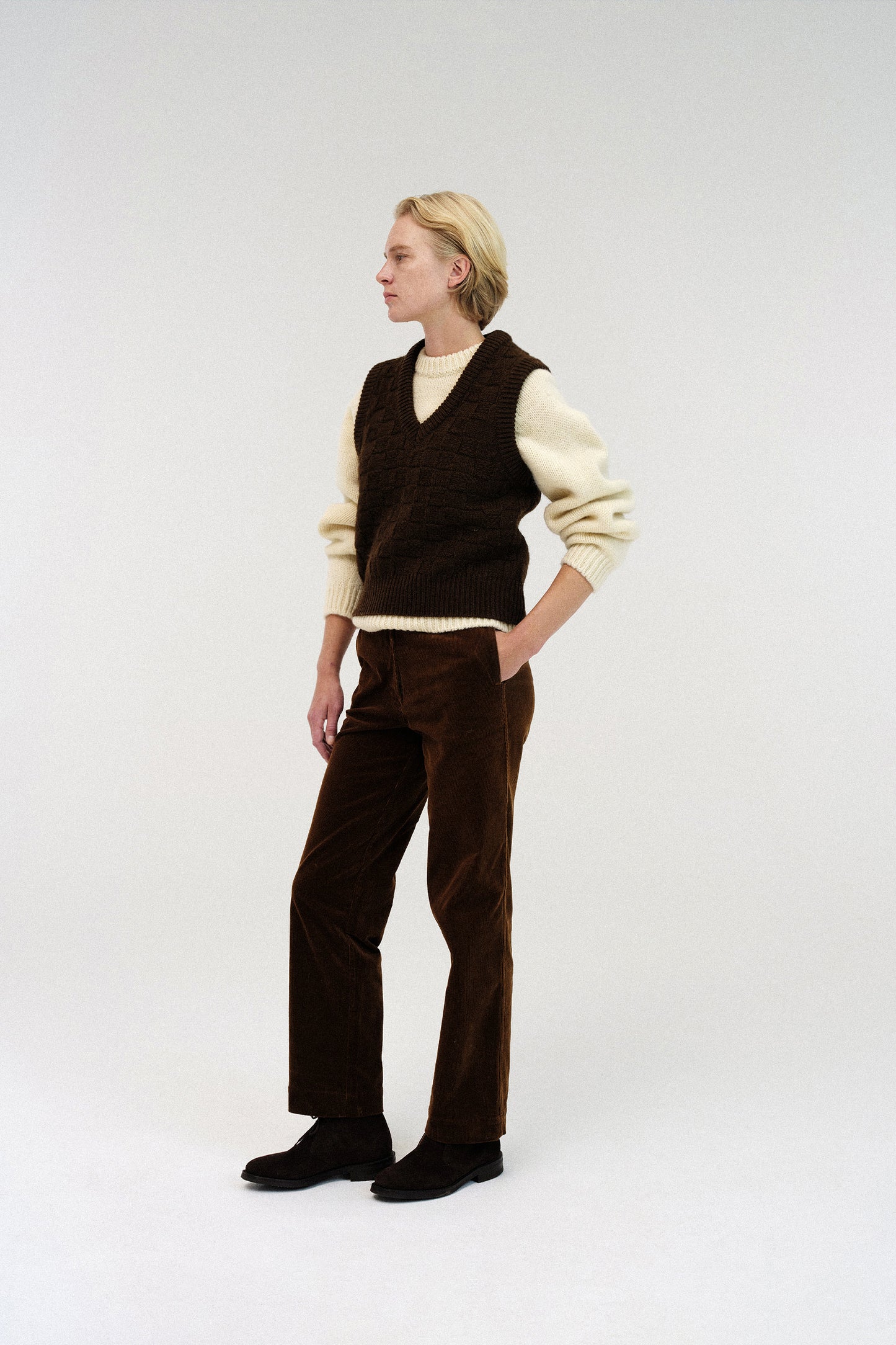 Chess wool vest in brown