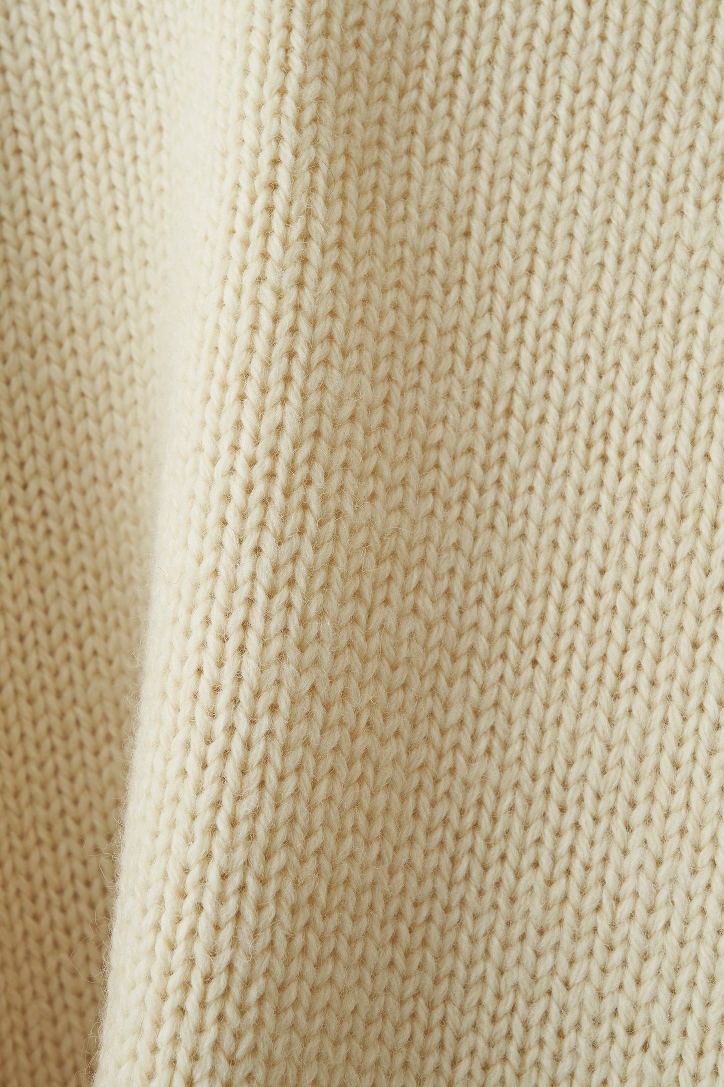 U-neck knitted sweater in ivory