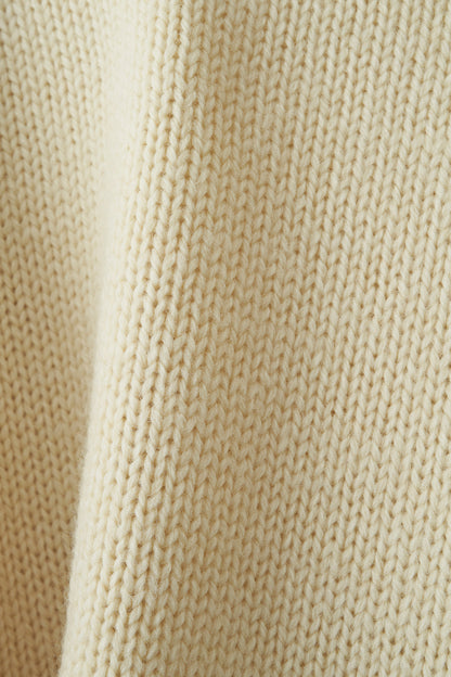 U-neck knitted sweater in ivory