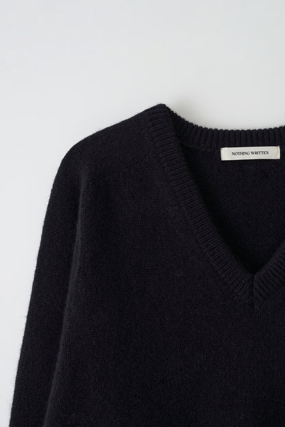 V-neck alpaca sweater in black