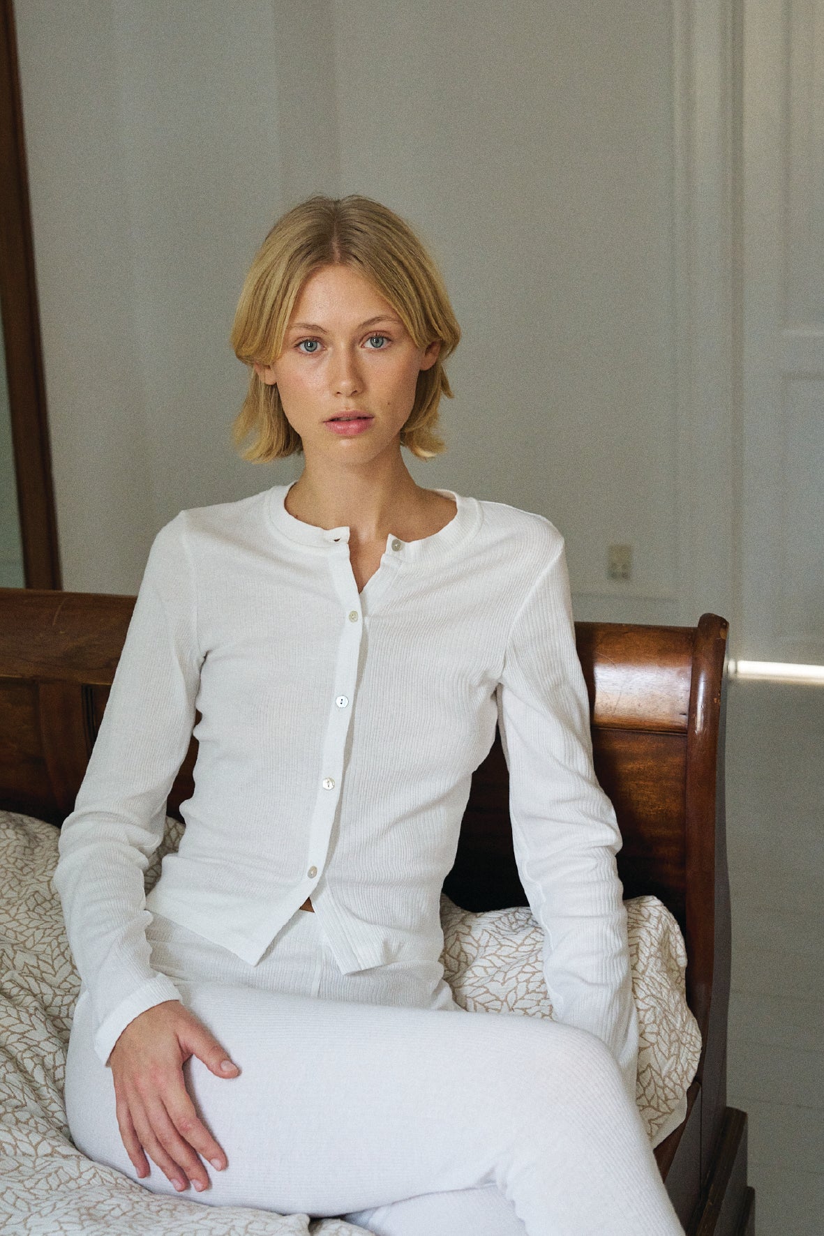 April cardigan in off-white