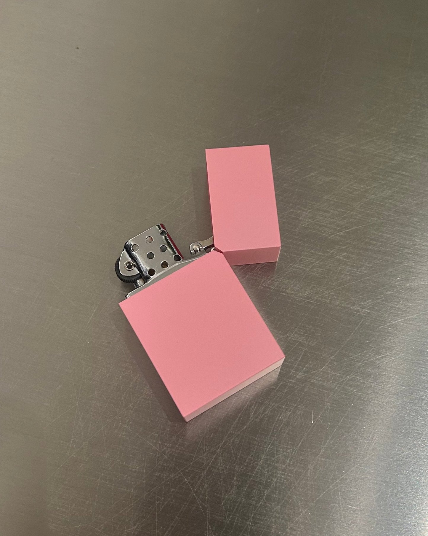 Hard edge lighter in sakura pink