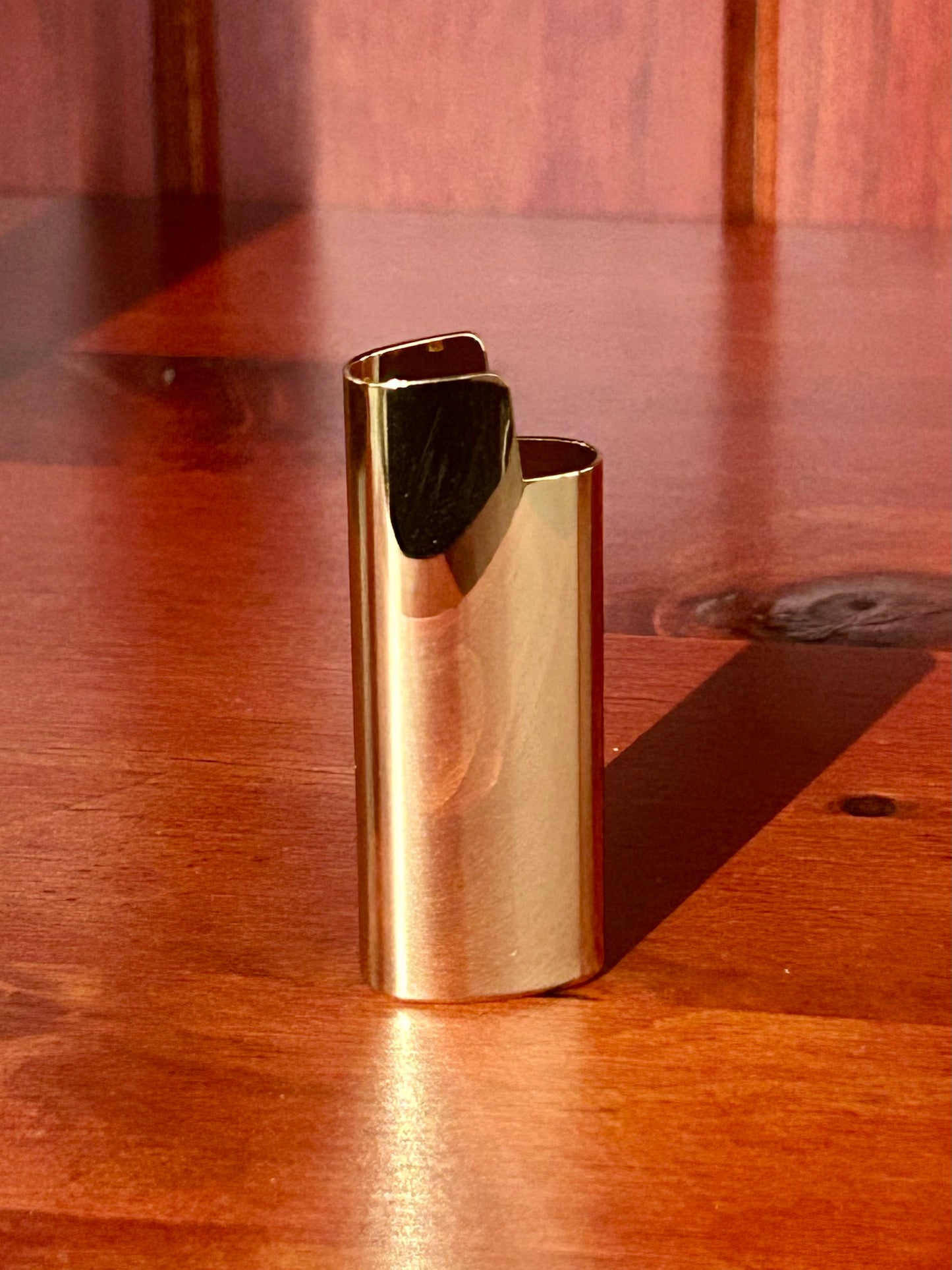 Brass lighter holder in gold