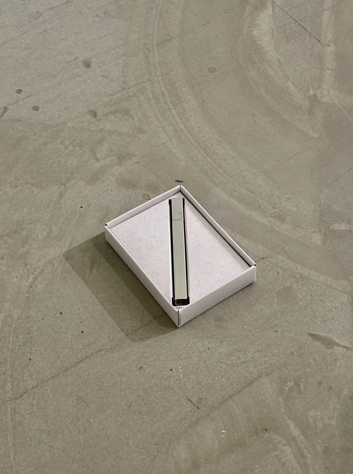 Queue slim stick lighter in silver by Tsubota Pearl